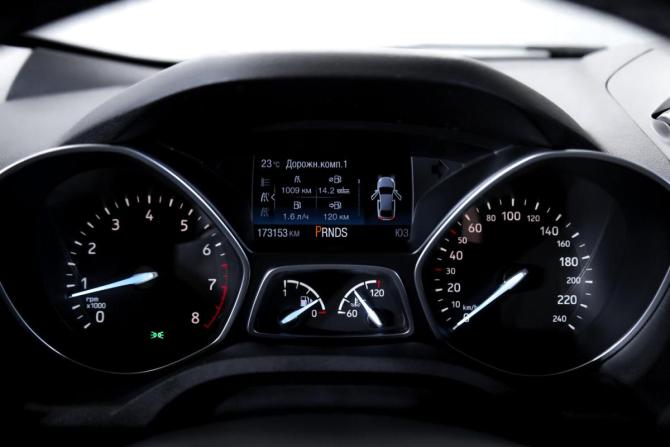 Ford Kuga II Рестайлинг с пробегом 2018 года, цена 1 300 000 рублей, 173151 км, внедорожник, Автокод Объявления