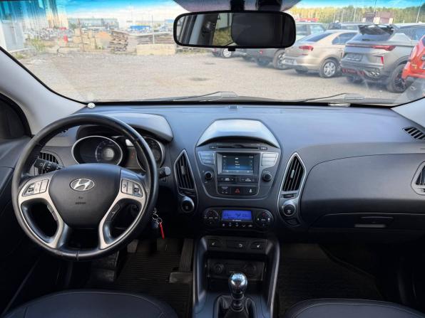 Hyundai ix35 I Рестайлинг с пробегом 2013 года, цена 1 095 000 рублей, 226000 км, внедорожник, Автокод Объявления