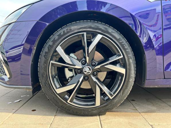 Skoda Octavia IV (A8) с пробегом 2022 года, цена 2 840 000 рублей, 54427 км, лифтбек, Автокод Объявления