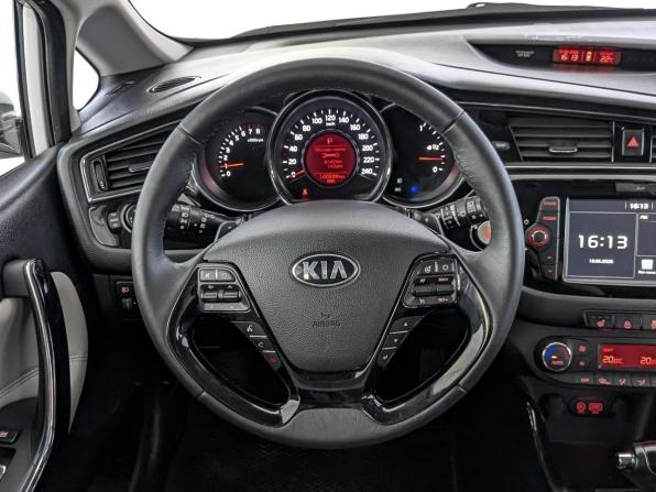 Kia Ceed II Рестайлинг с пробегом 2018 года, цена 1 350 000 рублей, 140589 км, универсал, Автокод Объявления