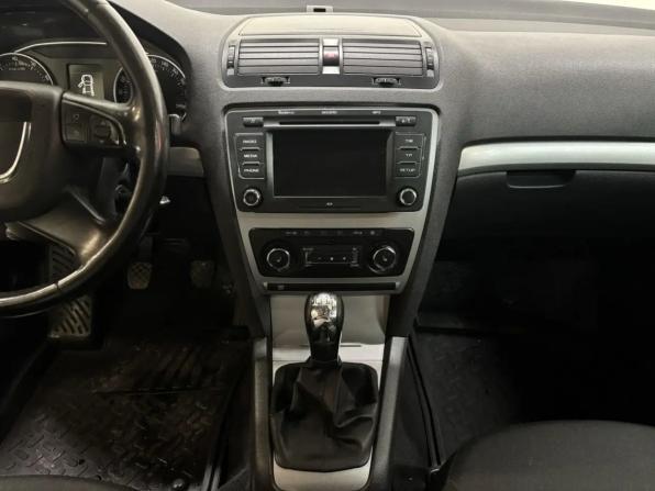 Skoda Octavia II (A5) Рестайлинг с пробегом 2010 года, цена 729 000 рублей, 147157 км, лифтбек, Автокод Объявления