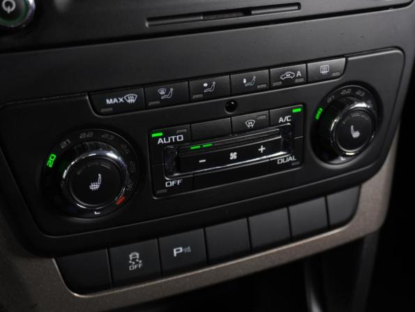 Skoda Yeti I с пробегом 2013 года, цена 999 000 рублей, 106704 км, внедорожник, Автокод Объявления