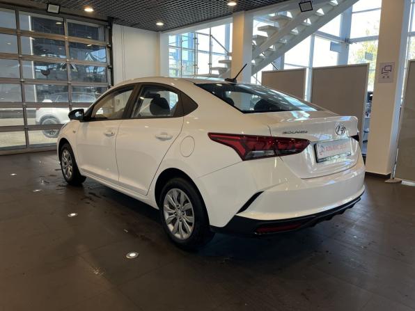 Hyundai Solaris II Рестайлинг с пробегом 2022 года, цена 1 781 000 рублей, 93231 км, седан, Автокод Объявления