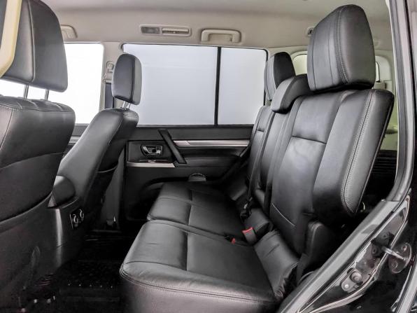 Mitsubishi Pajero IV Рестайлинг 2 с пробегом 2015 года, цена 2 650 000 рублей, 114877 км, внедорожник, Автокод Объявления