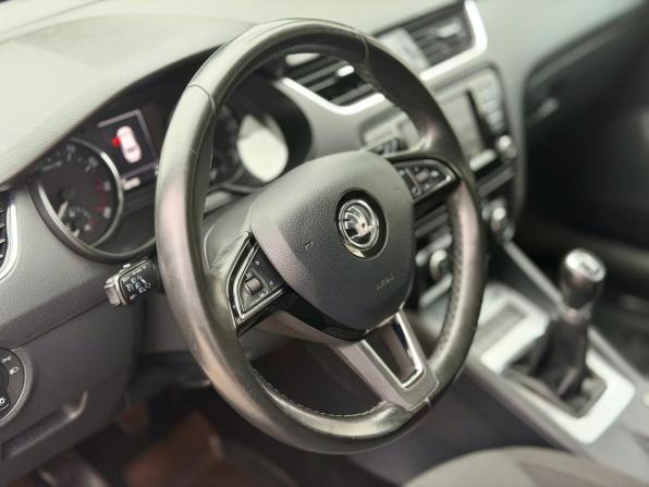 Skoda Octavia III (A7) с пробегом 2015 года, цена 1 099 000 рублей, 122700 км, лифтбек, Автокод Объявления