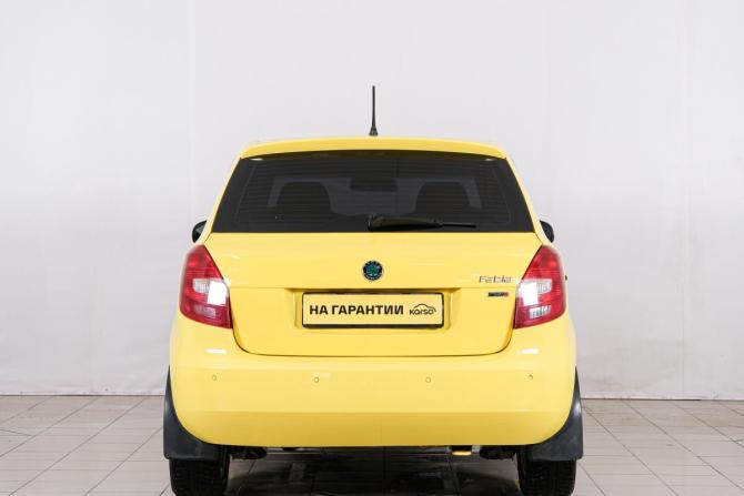 Skoda Fabia II Рестайлинг с пробегом 2012 года, цена 899 000 рублей, 153533 км, хэтчбек, Автокод Объявления