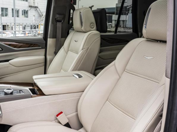 Cadillac Escalade V с пробегом 2021 года, цена 7 749 000 рублей, 123906 км, внедорожник, Автокод Объявления