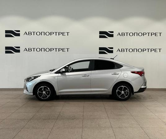 Hyundai Solaris II Рестайлинг с пробегом 2021 года, цена 1 419 000 рублей, 125516 км, седан, Автокод Объявления