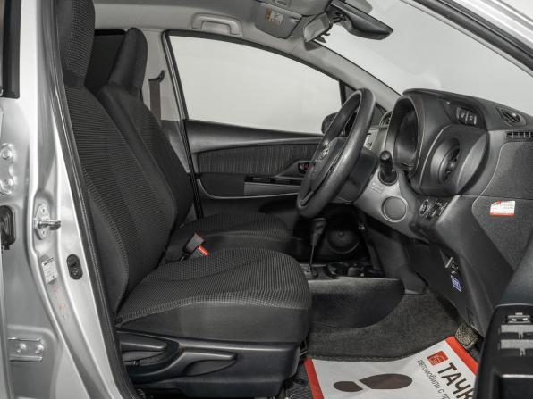 Toyota Vitz III (XP130) Рестайлинг 2 с пробегом 2018 года, цена 945 500 рублей, 106609 км, хэтчбек, Автокод Объявления