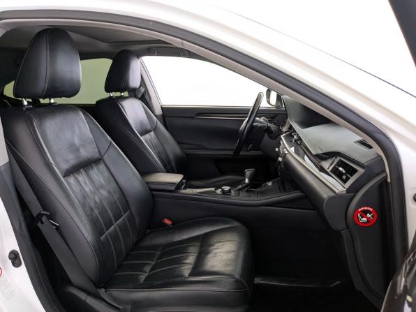 Lexus ES VI Рестайлинг с пробегом 2015 года, цена 1 850 000 рублей, 232902 км, седан, Автокод Объявления