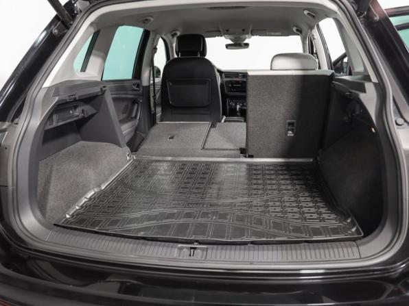 Volkswagen Tiguan II с пробегом 2019 года, цена 2 499 000 рублей, 95672 км, внедорожник, Автокод Объявления