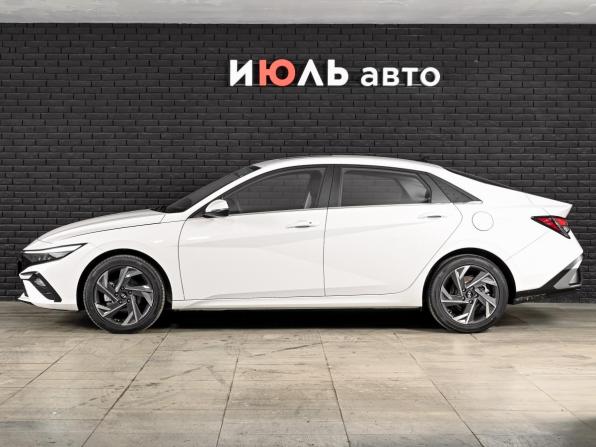 Hyundai Elantra VII (CN7) Рестайлинг с пробегом 2025 года, цена 3 245 000 рублей, 112 км, седан, Автокод Объявления