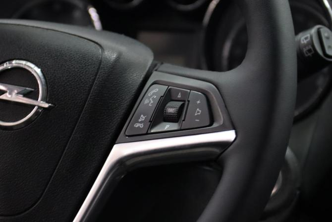 Opel Mokka I с пробегом 2014 года, цена 895 950 рублей, 119284 км, внедорожник, Автокод Объявления