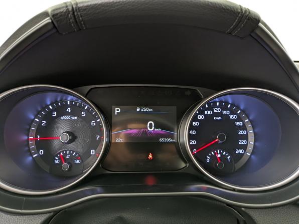 Kia Ceed III Рестайлинг с пробегом 2022 года, цена 2 320 000 рублей, 65392 км, хэтчбек, Автокод Объявления