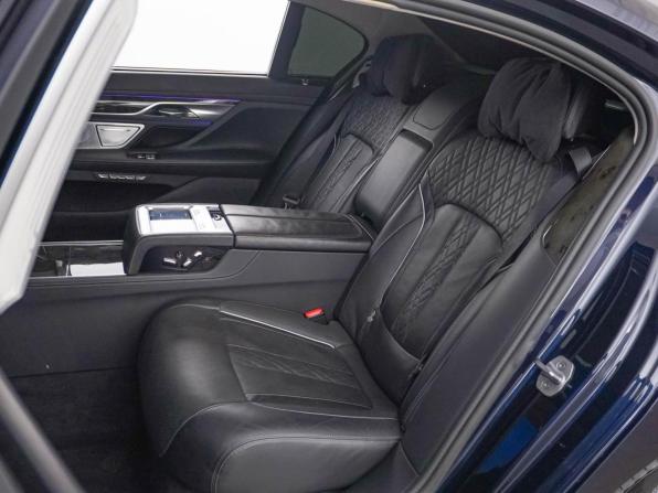 BMW 7 серии VI (G11/G12) с пробегом 2016 года, цена 3 349 077 рублей, 122184 км, седан, Автокод Объявления