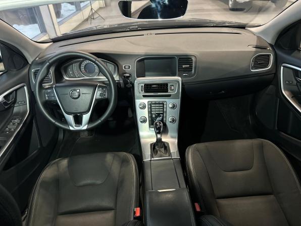Volvo S60 II Рестайлинг с пробегом 2017 года, цена 1 590 000 рублей, 178353 км, седан, Автокод Объявления