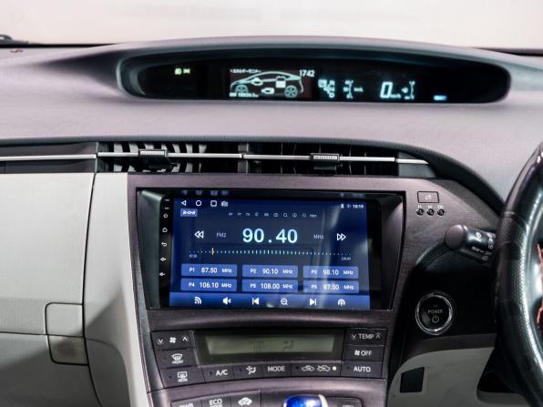 Toyota Prius III (XW30) с пробегом 2010 года, цена 895 000 рублей, 188263 км, лифтбек, Автокод Объявления