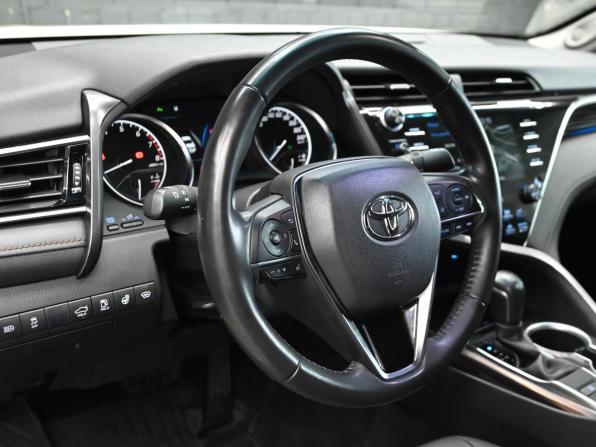 Toyota Camry VIII (XV70) с пробегом 2019 года, цена 2 740 000 рублей, 40432 км, седан, Автокод Объявления