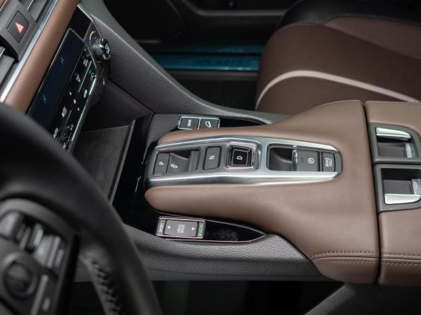 Новый Honda UR-V I Рестайлинг 2 2023 года, цена 5 390 000 рублей, внедорожник, Автокод Объявления