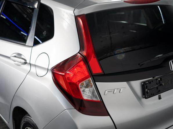 Honda Fit III с пробегом 2013 года, цена 925 000 рублей, 83311 км, хэтчбек, Автокод Объявления