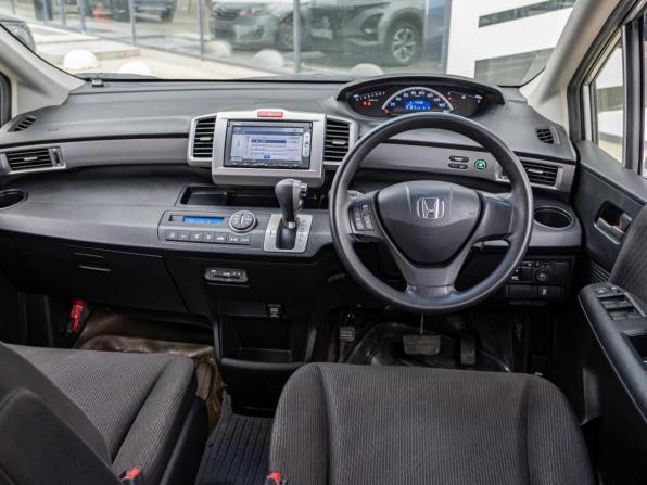Honda Freed I Рестайлинг с пробегом 2014 года, цена 1 130 000 рублей, 145566 км, компактвэн, Автокод Объявления