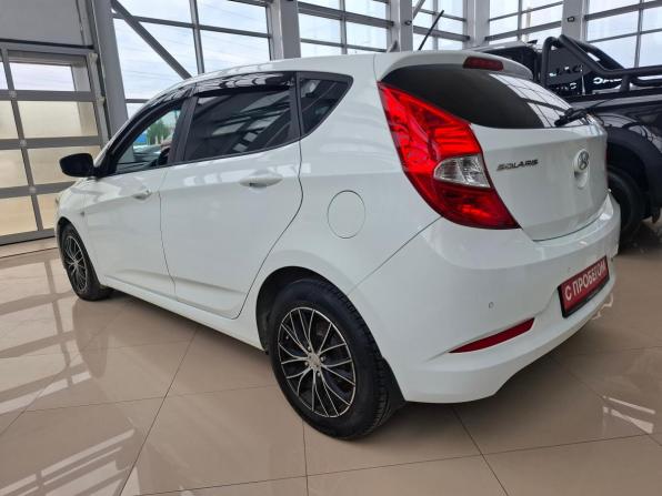 Hyundai Solaris I Рестайлинг с пробегом 2016 года, цена 963 000 рублей, 98000 км, хэтчбек, Автокод Объявления