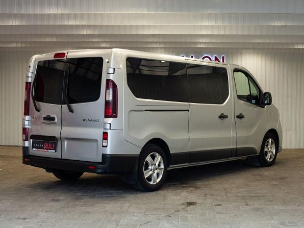 Renault Trafic III с пробегом 2015 года, цена 2 000 000 рублей, 143806 км, минивэн, Автокод Объявления