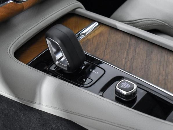 Volvo XC90 II Рестайлинг 1 с пробегом 2021 года, цена 3 997 860 рублей, 147001 км, внедорожник, Автокод Объявления