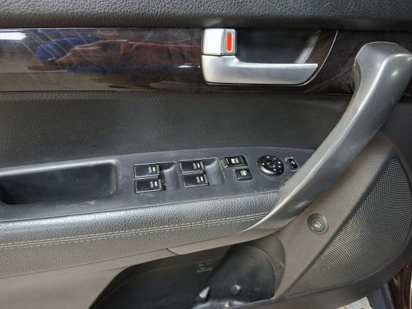 Kia Sorento II Рестайлинг с пробегом 2013 года, цена 1 552 000 рублей, 239668 км, внедорожник, Автокод Объявления