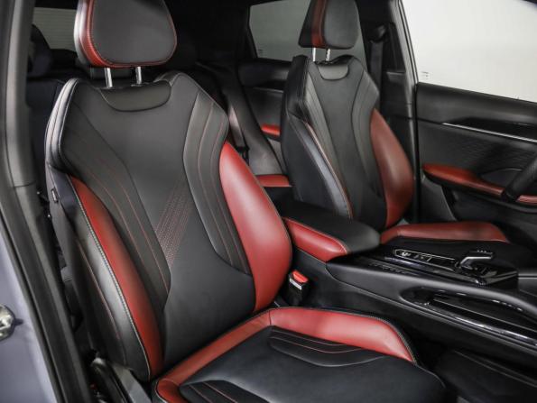 Geely Coolray I Рестайлинг с пробегом 2023 года, цена 2 099 000 рублей, 29945 км, внедорожник, Автокод Объявления