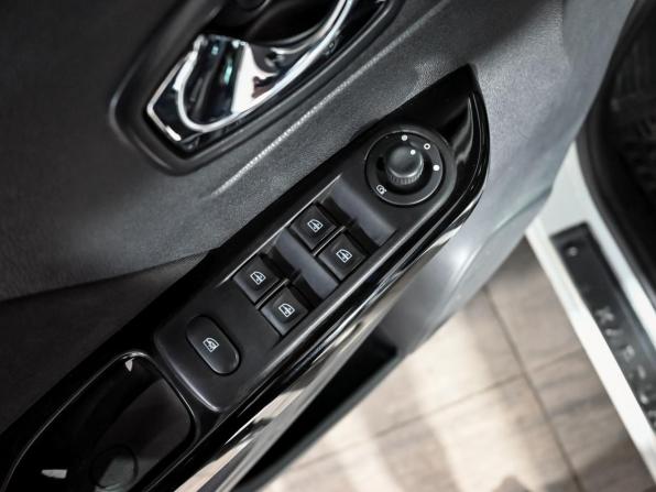 Renault Kaptur I с пробегом 2017 года, цена 1 400 000 рублей, 198764 км, внедорожник, Автокод Объявления