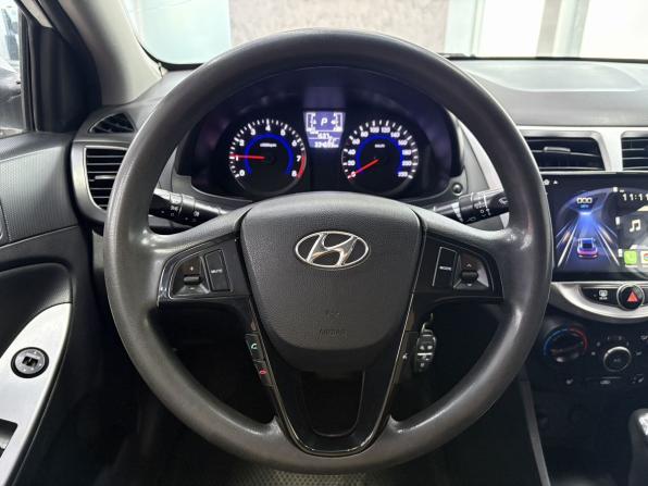 Hyundai Solaris I Рестайлинг с пробегом 2015 года, цена 429 000 рублей, 334699 км, седан, Автокод Объявления