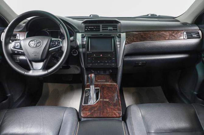 Toyota Camry VII (XV50) Рестайлинг с пробегом 2016 года, цена 2 149 000 рублей, 220000 км, седан, Автокод Объявления