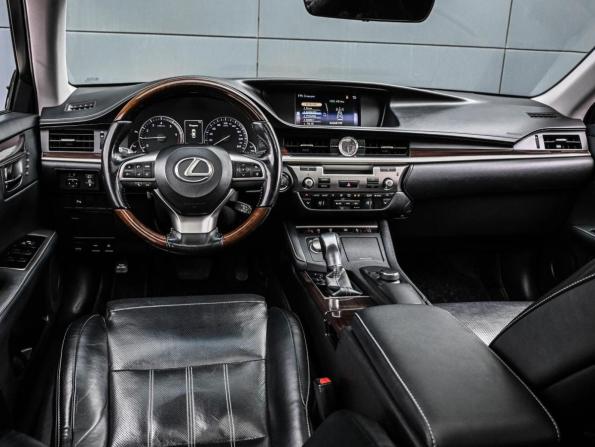Lexus ES VI Рестайлинг с пробегом 2017 года, цена 2 774 000 рублей, 114182 км, седан, Автокод Объявления