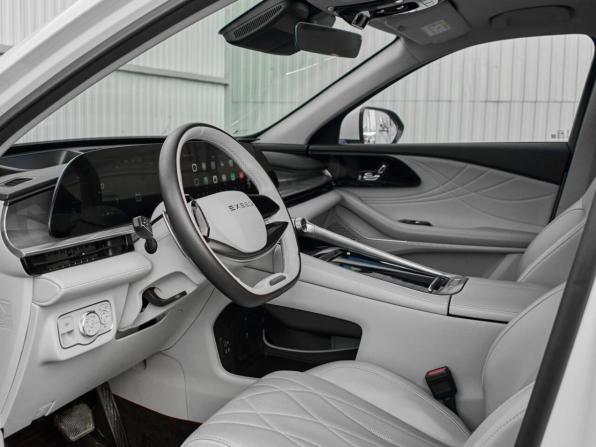 Exeed RX с пробегом 2023 года, цена 2 950 000 рублей, 30402 км, внедорожник, Автокод Объявления