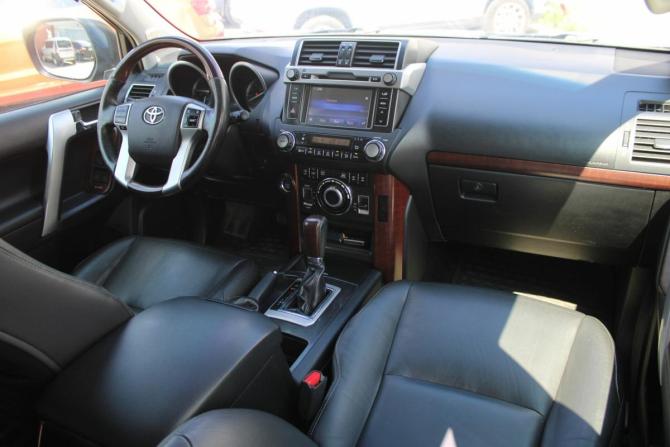 Toyota Land Cruiser Prado 150 Series Рестайлинг 1 с пробегом 2014 года, цена 3 150 000 рублей, 256000 км, внедорожник, Автокод Объявления