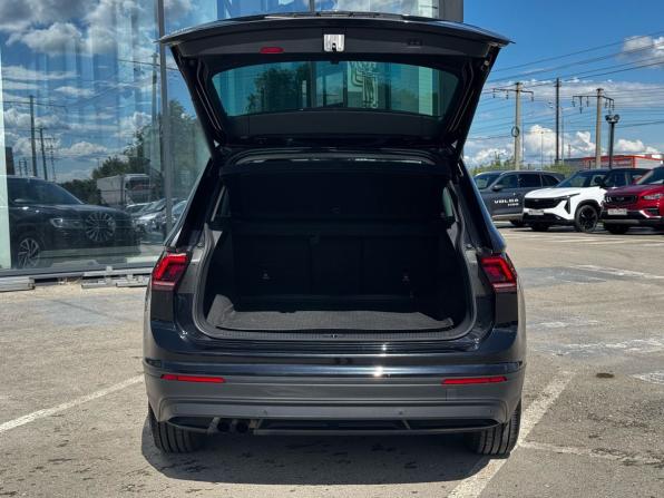 Volkswagen Tiguan II с пробегом 2018 года, цена 2 499 000 рублей, 151000 км, внедорожник, Автокод Объявления