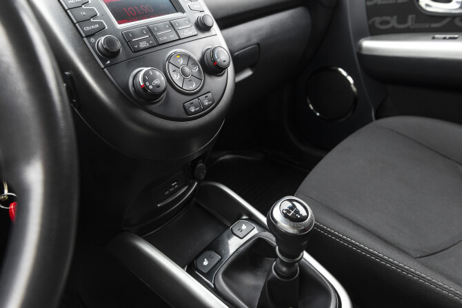 Kia Soul I Рестайлинг с пробегом 2013 года, цена 929 000 рублей, 173598 км, хэтчбек, Автокод Объявления