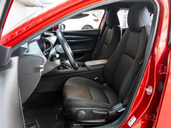 Mazda 3 IV (BP) с пробегом 2019 года, цена 2 535 000 рублей, 92132 км, хэтчбек, Автокод Объявления