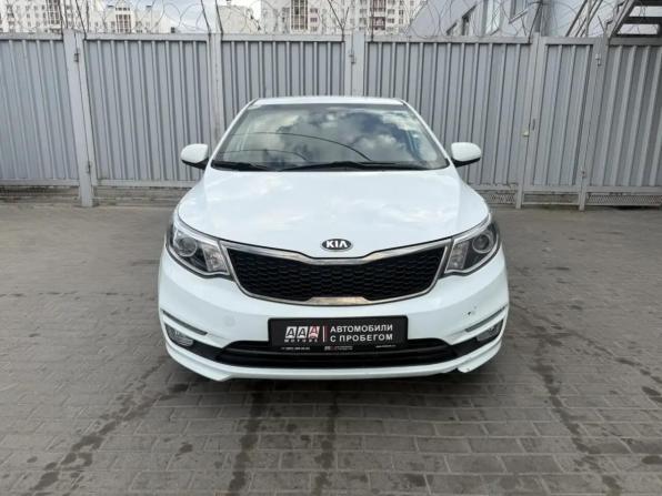 Kia Rio III Рестайлинг с пробегом 2015 года, цена 575 000 рублей, 350861 км, седан, Автокод Объявления