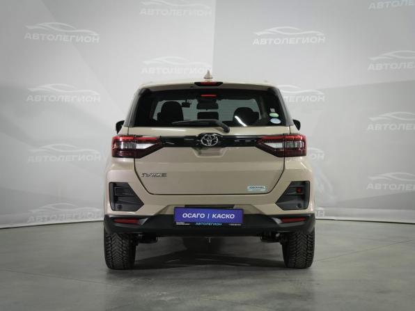 Toyota Raize I с пробегом 2020 года, цена 1 930 000 рублей, 38800 км, внедорожник, Автокод Объявления