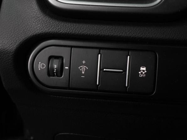 Kia Ceed III с пробегом 2019 года, цена 1 780 800 рублей, 118050 км, хэтчбек, Автокод Объявления