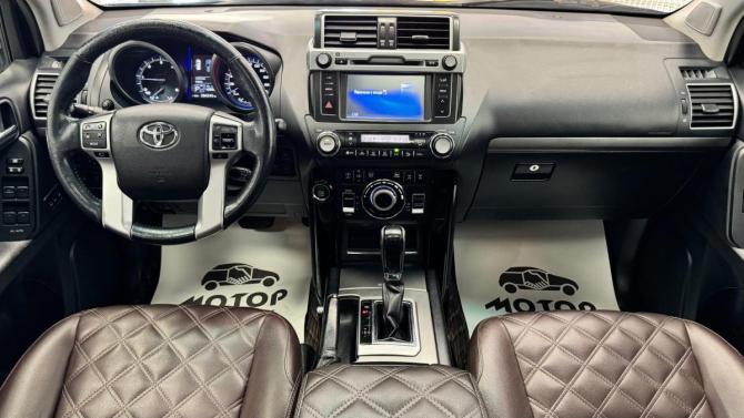 Toyota Land Cruiser Prado 150 Series Рестайлинг 1 с пробегом 2016 года, цена 3 490 000 рублей, 284246 км, внедорожник, Автокод Объявления