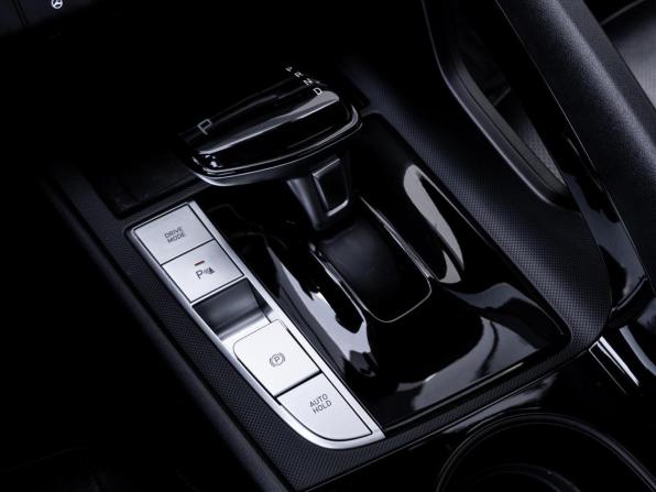 Hyundai Elantra VII (CN7) Рестайлинг с пробегом 2024 года, цена 2 299 000 рублей, 12648 км, седан, Автокод Объявления