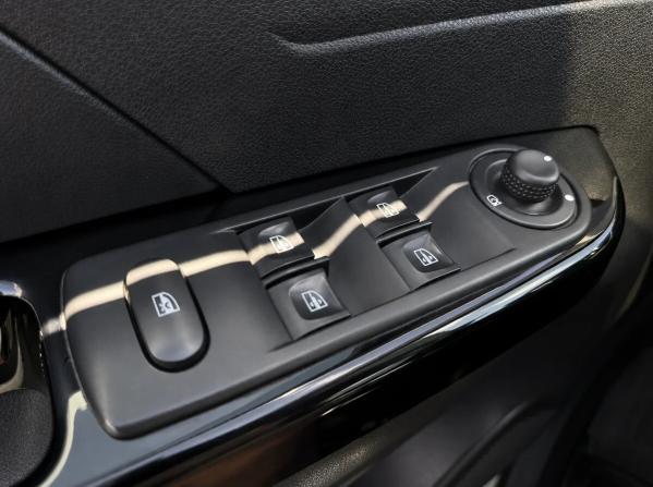 Renault Kaptur I с пробегом 2017 года, цена 1 439 000 рублей, 154500 км, внедорожник, Автокод Объявления