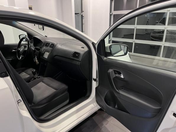 Volkswagen Polo V с пробегом 2012 года, цена 410 000 рублей, 184277 км, седан, Автокод Объявления