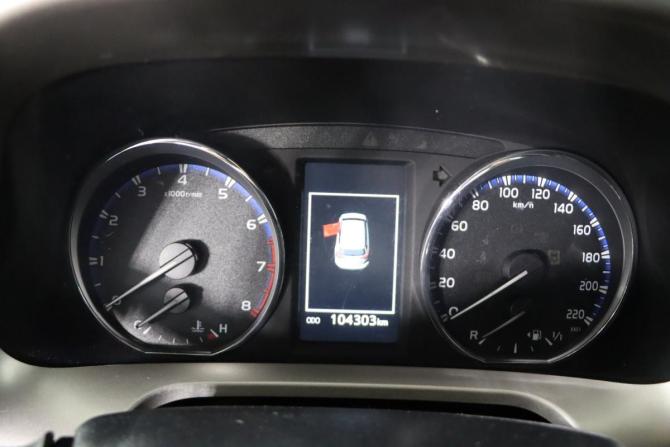 Toyota RAV4 IV (XA40) Рестайлинг с пробегом 2017 года, цена 2 569 990 рублей, 104302 км, внедорожник, Автокод Объявления