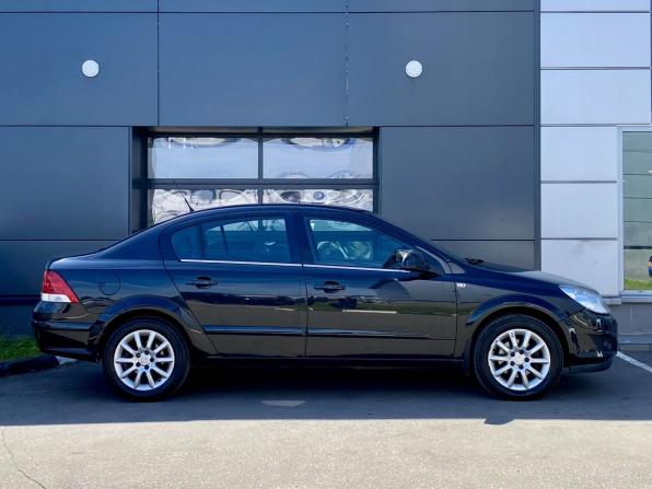 Opel Astra H Рестайлинг с пробегом 2013 года, цена 799 000 рублей, 66937 км, седан, Автокод Объявления