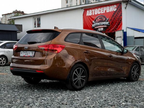 Kia Ceed II Рестайлинг с пробегом 2017 года, цена 1 289 000 рублей, 122300 км, универсал, Автокод Объявления