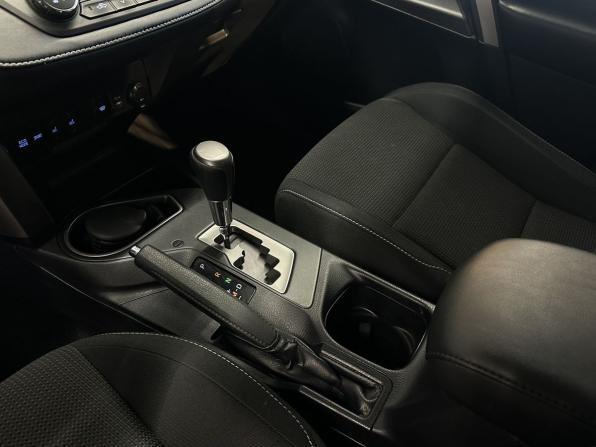 Toyota RAV4 IV (XA40) Рестайлинг с пробегом 2018 года, цена 2 450 000 рублей, 170554 км, внедорожник, Автокод Объявления